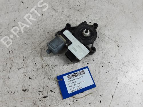 Używane Silniczek podnośnika szyby tylnej prawej SEAT LEON (5F1) 1.6 TDI (115 hp) 32246419