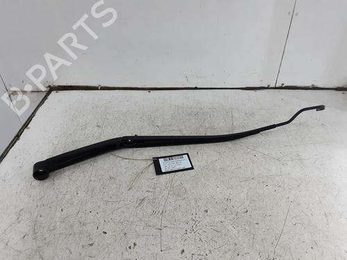 front-windshield-wiper-arm-hyundai-tucson-tl-tle-2015-2016-2017-2018-2019-2020-2021-2022-2023-32243188 main image