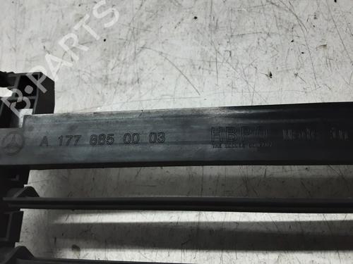 Rejilla MERCEDES-BENZ A-CLASS (W177) A 200 d (177.012) (150 hp) 33121133