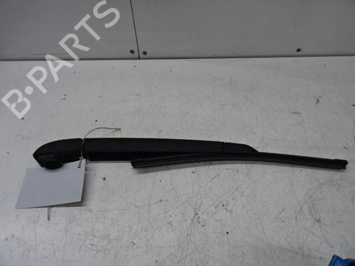 Used Rear windshield wiper arm Rear windshield wiper arm ALFA ROMEO STELVIO (949_) 2.2 D (949.AXC1A) (180 hp) 39053848 39053848