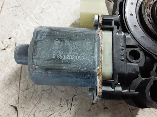 Left front window motor VW GOLF VIII (CD1, DA1) 1.5 TSI | BP36478825E21 - Image 5