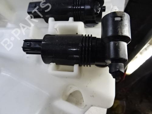Used Washer pump LAND ROVER DISCOVERY SPORT (L550) 2.0 D (150 hp) 32243166