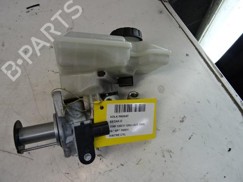 Used Brake master cylinder VW PASSAT B8 (3G2, CB2) 1.6 TDI (120 hp) 20271972