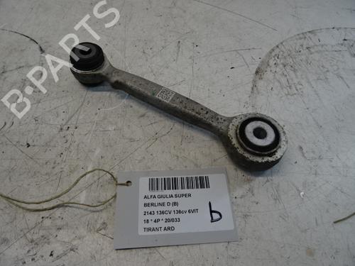 Used Right rear suspension arm Right rear suspension arm ALFA ROMEO GIULIA (952_) 2.2 D (952AGA250, 952AGM250, 952ASM2, 952ASA2) (136 hp) 39057230 39057230
