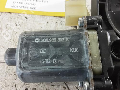 Right front window motor SEAT LEON (5F1) 1.6 TDI | BP32244882E20