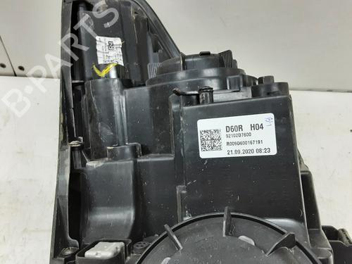 Right headlight HYUNDAI TUCSON (TL, TLE) 1.6 CRDi hybrid 48V All-wheel Drive | BP32242655C29