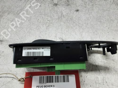 Switch PEUGEOT BOXER Van 2.2 BlueHDi 140 | BP33439705I30 - Image 3