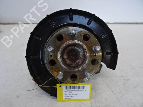 Used Right rear steering knuckle Right rear steering knuckle KIA SPORTAGE III (SL) 1.7 CRDi (116 hp) 20272407 20272407