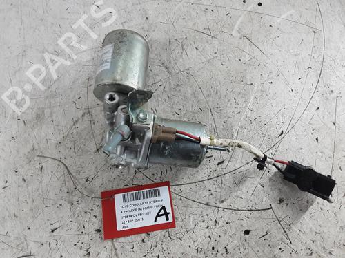 Used ABS pump ABS pump TOYOTA COROLLA Saloon (_E21_) 1.8 VVTi Hybrid (ZWE211, MZEA12) (98 hp) 31823231 31823231