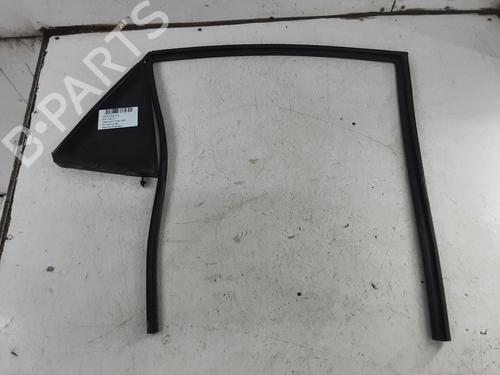 dr-rude-hjre-bagtil-kia-stonic-yb-2017-32246014 main image