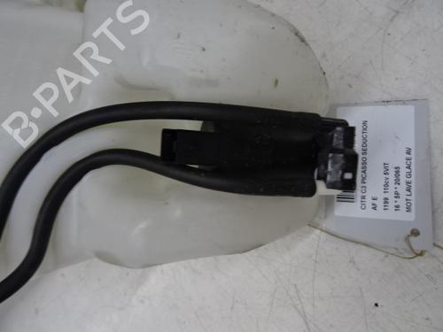 Used Washer pump Washer pump CITROËN C3 Picasso (SH_) 1.2 THP 110 (SHHNZ6) (110 hp) 39053088 39053088