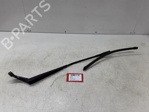 front-windshield-wiper-arm-audi-a3-limousine-8vs-8vm-2013-2014-2015-2016-2017-2018-2019-2020-2021-32246276 main image
