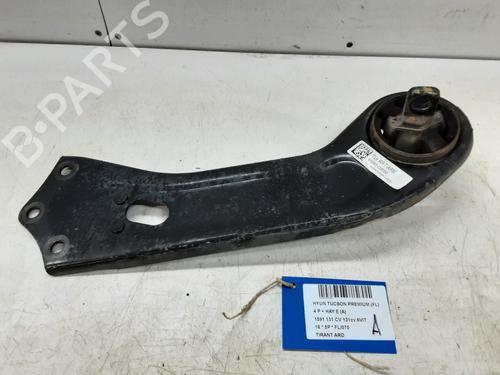 Braço suspensão trás direito HYUNDAI TUCSON (TL, TLE) 1.6 GDi (132 hp) 32243941