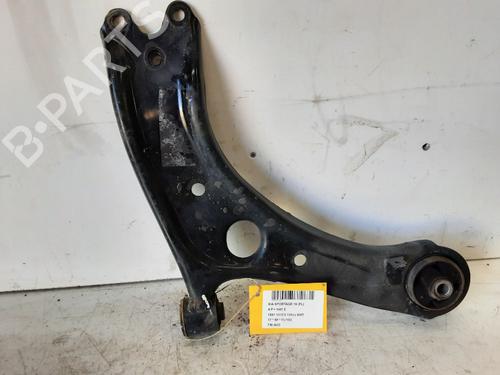 Used Right front suspension arm KIA SPORTAGE IV (QL, QLE) 1.6 GDI (132 hp) 32243010