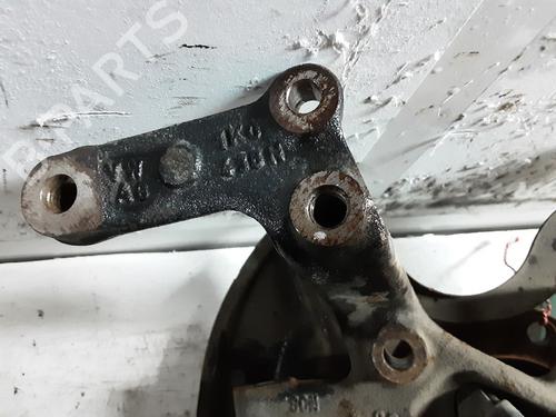 Højre hjullejehus spindel VW PASSAT B6 (3C2) 2.0 TDI | BP22175827M28 