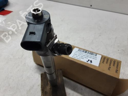 Used Injector VW GOLF VII (5G1, BQ1, BE1, BE2) 2.0 TDI (150 hp) 28472583