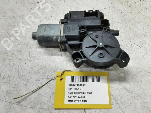 Używane Silniczek podnośnika szyby tylnej prawej Silniczek podnośnika szyby tylnej prawej VW POLO V (6R1, 6C1) 1.6 TDI (90 hp) 36669678 36669678