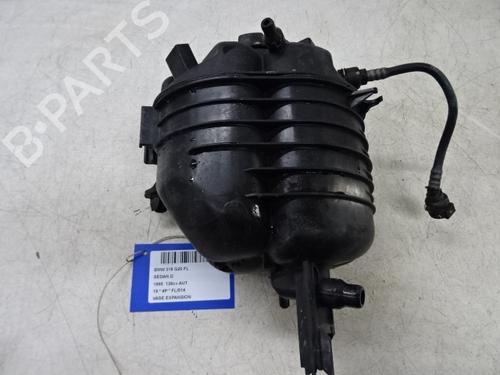 Używane Zbiornik wyrównawczy BMW 3 (G20, G80, G28) 318 d (150 hp) 32359710