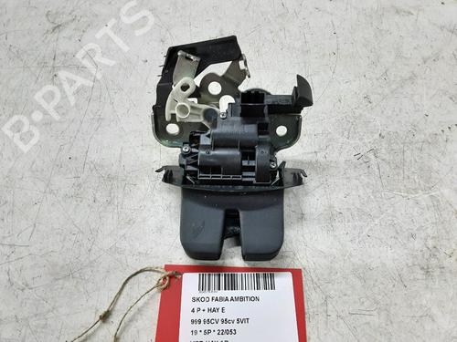 Used Tailgate lock SKODA FABIA III (NJ3) 1.0 TSI (95 hp) 23095744