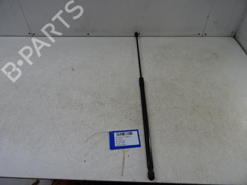 hood-lift-support-vw-golf-vii-5g1-bq1-be1-be2-2012-2013-2014-2015-2016-2017-2018-2019-2020-2021-32243489 main image