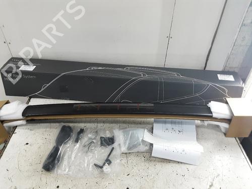 Used Roof bar TESLA MODEL Y (5YJY) EV Rear-Wheel Drive (299 hp) 28494061