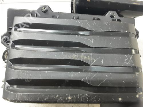 Air filter box AUDI A3 Sportback (8YA, 8YF) 30 TFSI | BP39060117M87 - Image 4