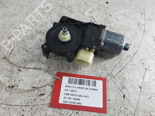 Used Left rear window motor Left rear window motor BMW X2 (F39) xDrive 25 e Plug-in-Hybrid (220 hp) 32161131 32161131