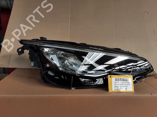 Used Right headlight VW GOLF VIII (CD1, DA1) 2.0 TDI (116 hp) 28604038
