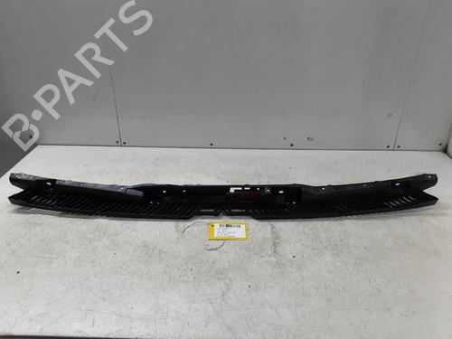 Used Rear bumper bracket Rear bumper bracket SEAT TARRACO (KN2) 1.5 TSI ACT (150 hp) 39712365 39712365