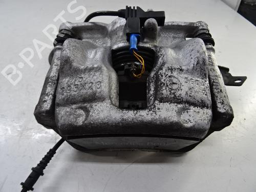 right-front-brake-caliper-mercedes-benz-cla-coupe-c117-cla-200-cdi-d-117308-2013-2014-2015-2016-2017-2018-2019-20270697 main image