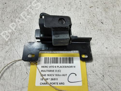 Used Hinge/Door check strap Hinge/Door check strap MERCEDES-BENZ V-CLASS (W447) V 220 CDI / d (447.811, 447.813, 447.815) (163 hp) 39889456 39889456