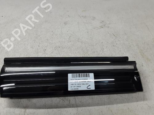 Używane Kratka nawiewu VW TIGUAN (CT1) 1.5 eTSI (131 hp) 31708553