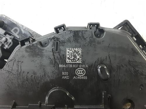 Front right lock VW GOLF VII (5G1, BQ1, BE1, BE2) 1.0 TSI | BP32245562C97