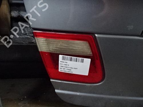 Venstre baglygte bagklap BMW 3 Touring (E46) 318 d (116 hp) 20269778