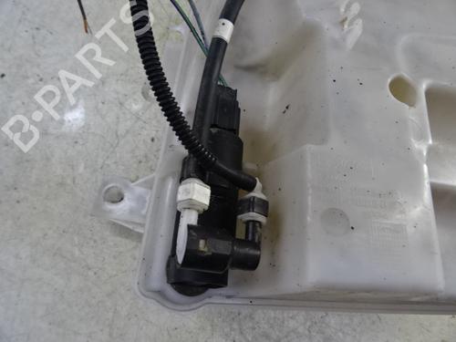 Used Washer pump FORD FOCUS III Turnier 1.6 TDCi (95 hp) 32293375