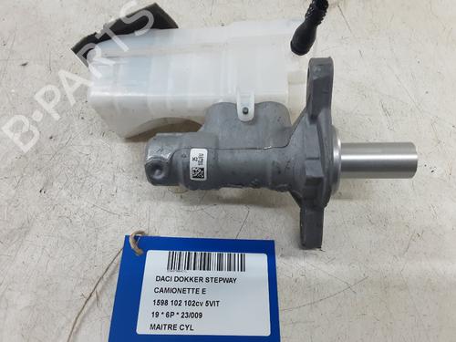 Brake master cylinder DACIA DOKKER MPV (KE_) 1.6 | BP20277928M77 - Image 2