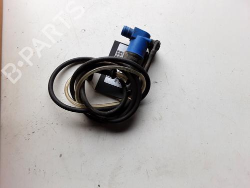 Washer pump RENAULT TWINGO II (CN0_) 1.5 dCi (CN0U) | BP20283039E24 
