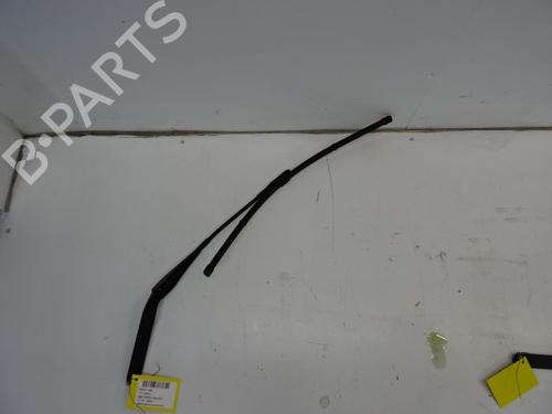 Used Front windshield wiper arm BMW X1 (E84) xDrive 23 d (204 hp) 20272499