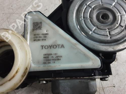 Right front window motor TOYOTA COROLLA Hatchback (_E21_, _EA1_, _EH1_) 1.8 Hybrid (ZWE211, ZWE219) | BP32246158E20 - Image 4