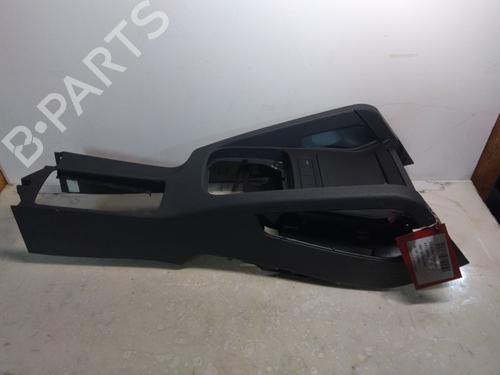 Used Middle console Middle console 23401626 23401626