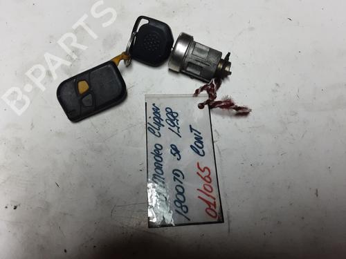 Used Ignition barrel FORD MONDEO II Turnier (BNP) 1.8 TD (90 hp) 20284155