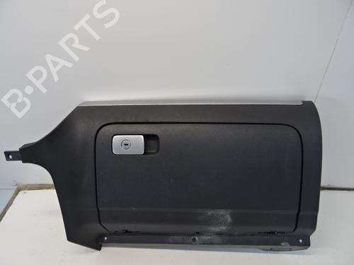 Used Glove box Glove box VW GOLF V (1K1) 1.9 TDI (105 hp) 39056318 39056318