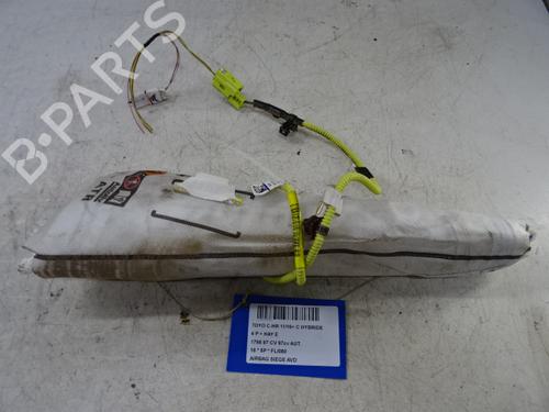 right-seat-airbag-toyota-c-hr-_x1_-2016-32243547 main image