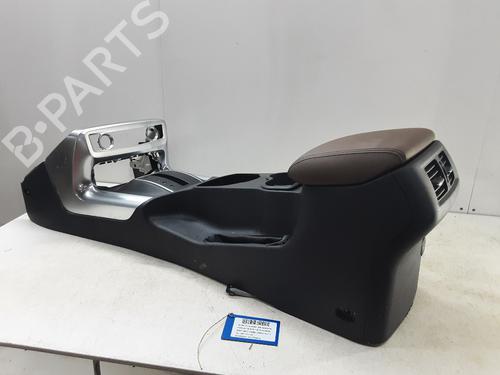 Console centrale Console centrale MERCEDES-BENZ X-CLASS (470) X 350 d 4-matic (470.252) (258 hp) 33247700 33247700