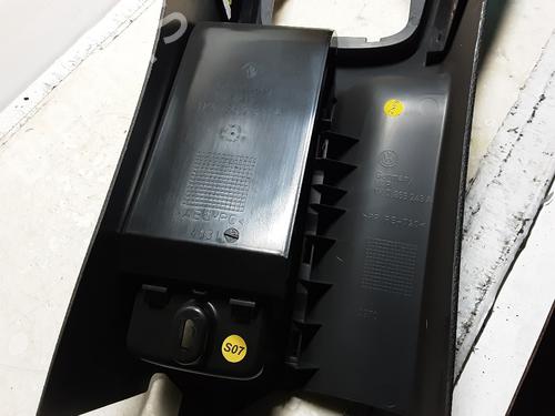 Middle console VW GOLF V (1K1) 2.0 TDI 16V | BP23401620I22 - Image 3