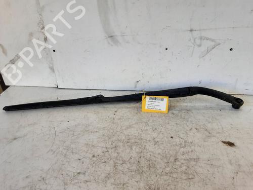 front-windshield-wiper-arm-kia-sportage-iv-ql-qle-2015-2016-2017-2018-2019-2020-2021-2022-32243190 main image