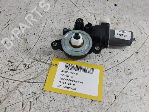 Używane Silniczek podnośnika szyby przedniej lewej Silniczek podnośnika szyby przedniej lewej SUZUKI SWIFT V (AZ) 1.2 (A2L412, ZC83S) (90 hp) 36951521 36951521