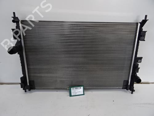Used Water radiator Water radiator 39051747 39051747