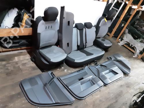 Sæde sæt RENAULT CAPTUR I (J5_, H5_) 1.2 TCe 120 (120 hp) 23900905