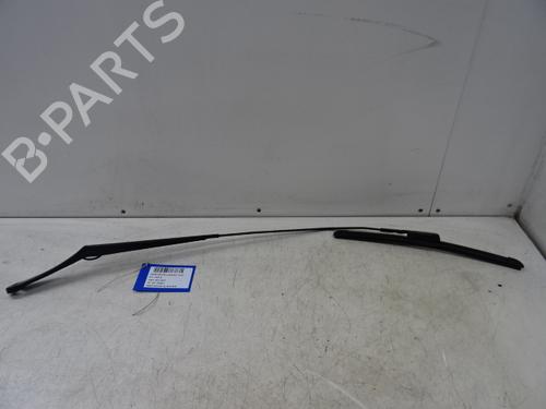 Used Front windshield wiper arm FORD FIESTA VII (HJ, HF) 1.1 Ti-VCT (70 hp) 20272618